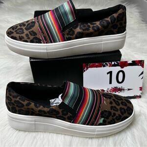 Crazy Train Size: 10 Leopard Print Slip-On Sneaker Shoes